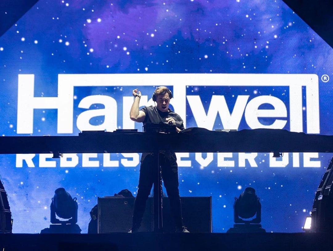 Hardwell crosses bigroom nostalgia with new-age techno sound on ‘REMINISCE’291861672 1069033900656981 19781646971315577 N