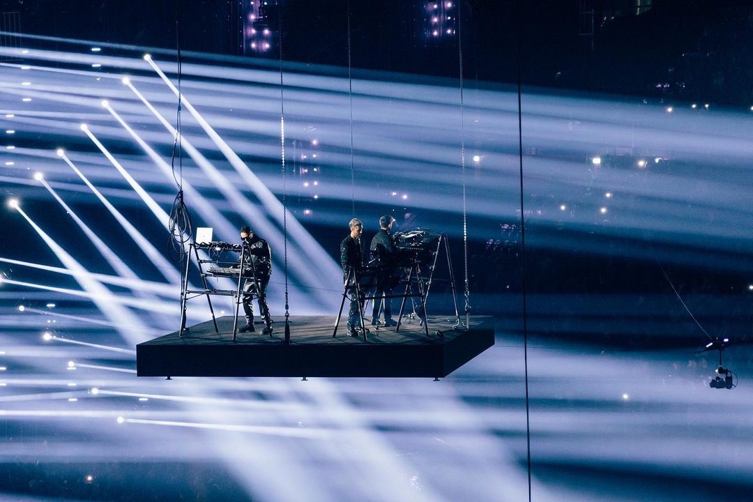 MEDUZA continue momentum through end of 2022 with Anjunabeats debut, ‘Sparks’318695858 724783262400181 2807807893504395880 N