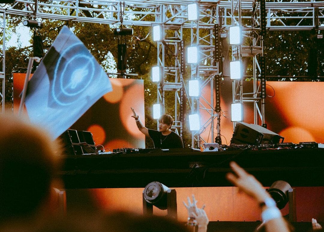 Dabin teams up with Mokita for emotive lead album single, ‘Drown’67814303 1840706022742841 4850181334366102110 N