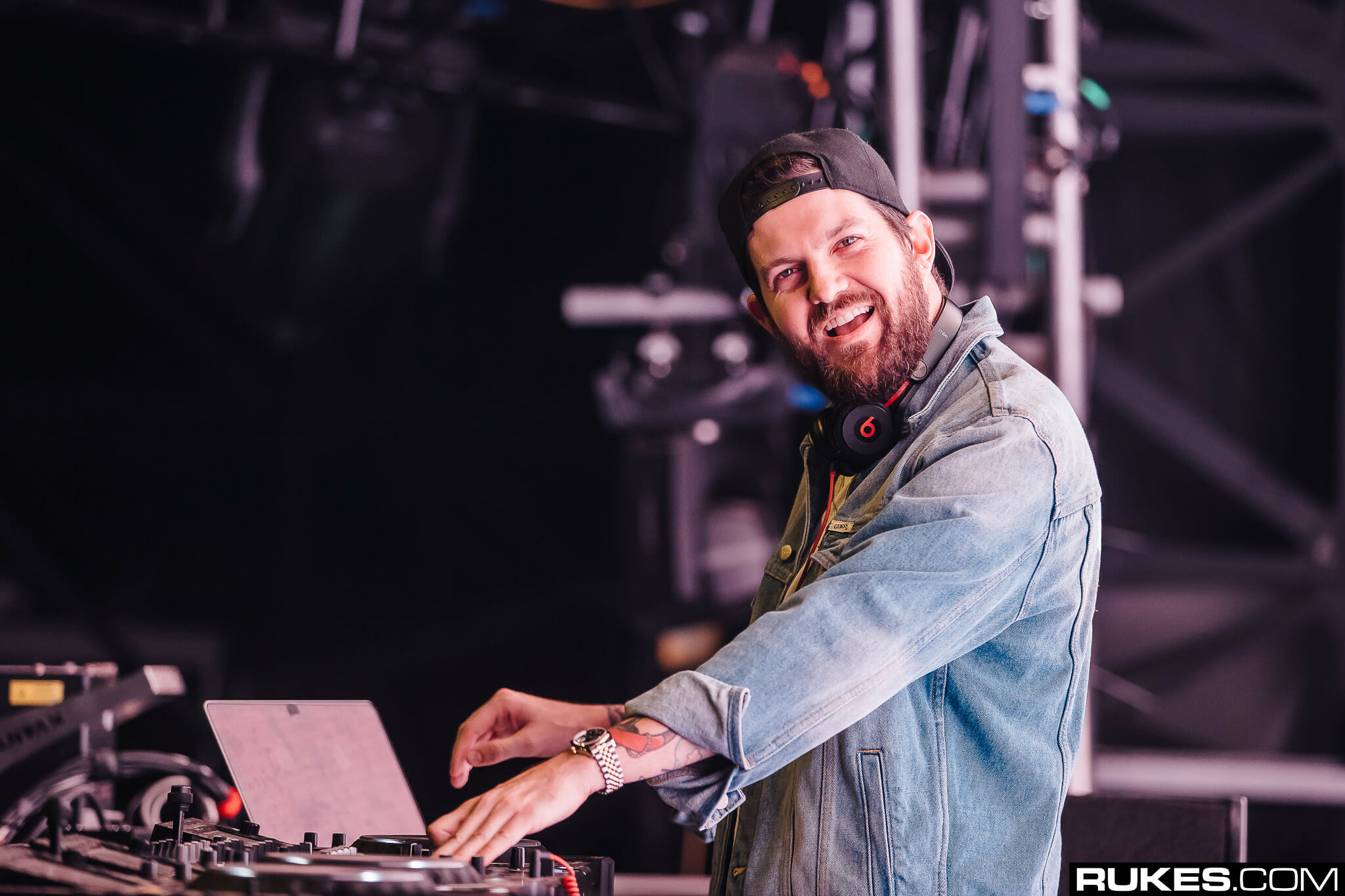 Dillon Francis responds to DJ Hanzel’s small hands claimDillon Francis Did I Do That Goldrush Rukes