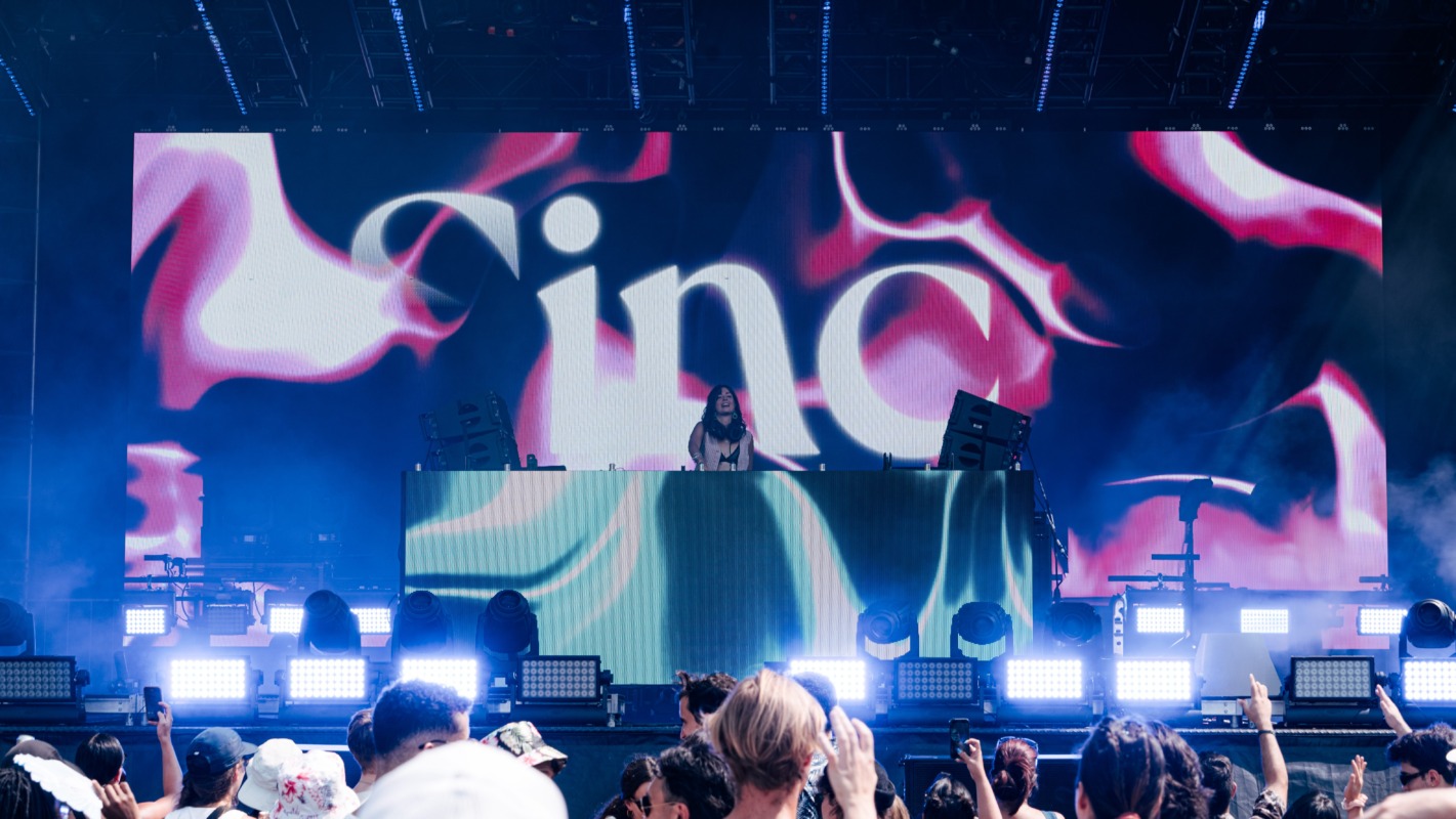 Premiere: Sinca dons groovy, 60-minute daytime set at OSHEAGA FestivalDSC04094