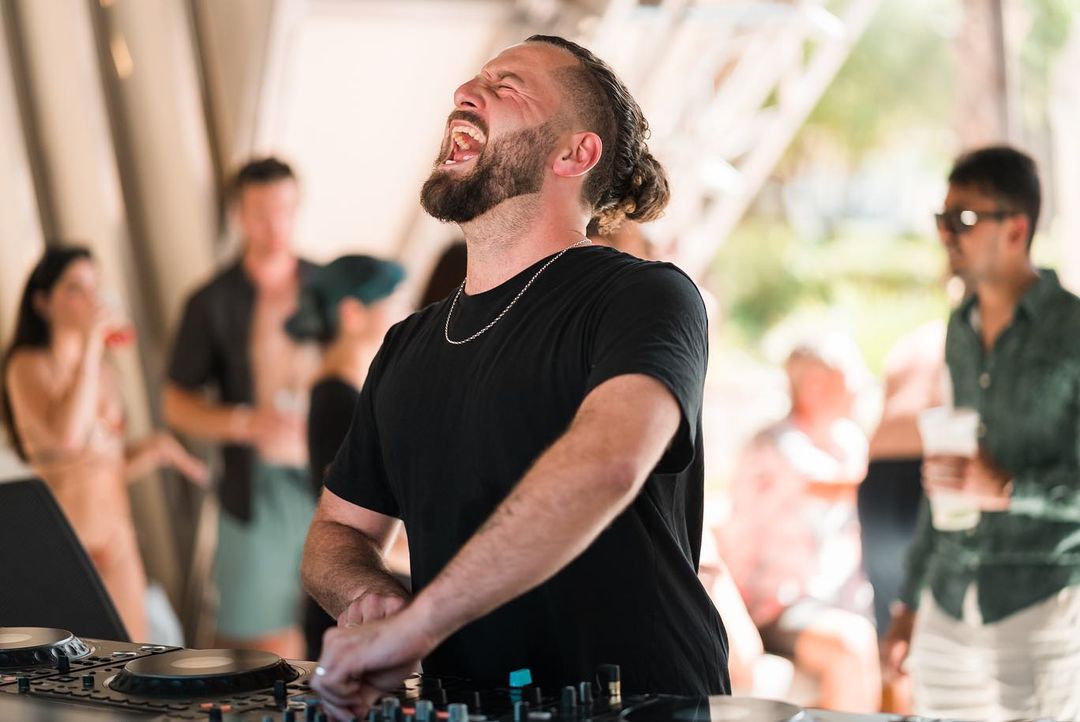 Elderbrook delivers second album single, ‘Beautiful Morning,’ alongside OdeszaElderbrook Insta