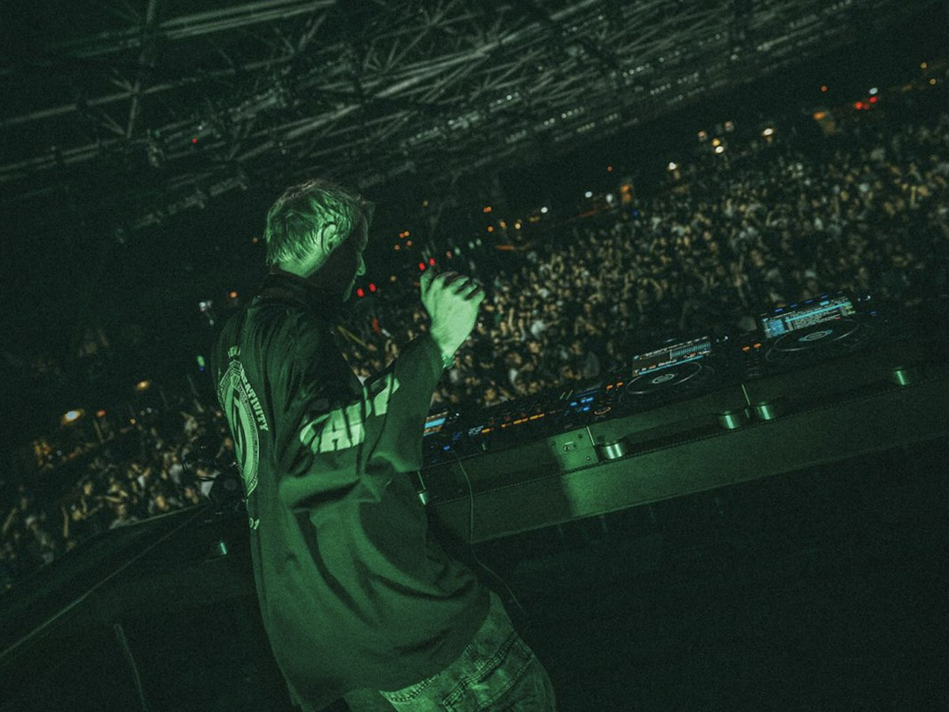 Blinders gives ‘Howling’ a techno counterpartScreenshot 2023 11 06 At 11.43.07 PM