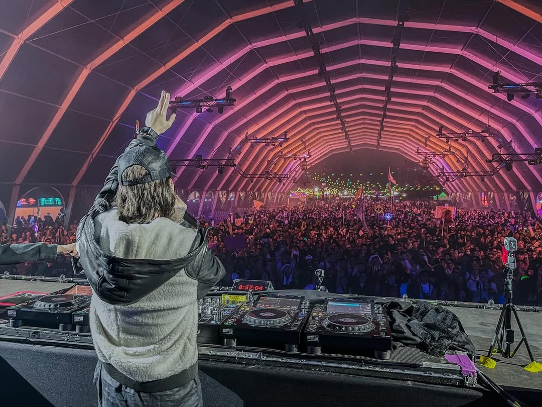 Modapit delivers double-sided EP ‘Press It / Tell Me How You Love’ on DND RecsSnapinst.app 415860955 17981362235624268 3469659706084948135 N 1080