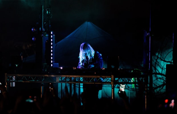 Alison Wonderland keeps Whyte Fang momentum pumping, with ‘Girl’Whyte Fang Twitter